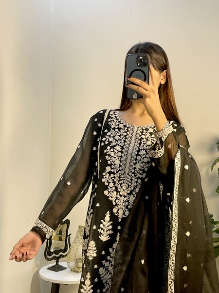 A4 - Amber Embroidered Festival Pakistani Dress