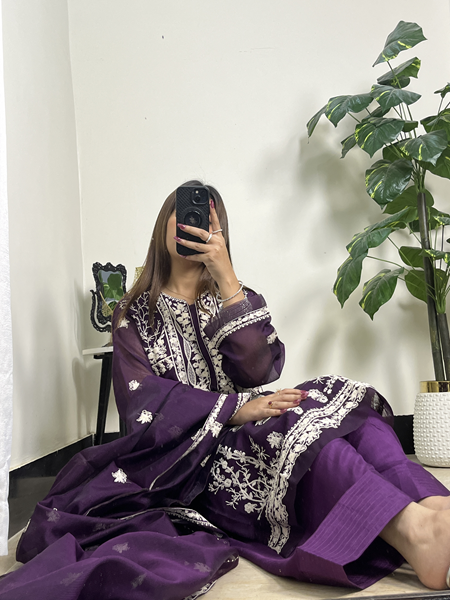 A1- Musk embroiderd khadi net dress - Image 3